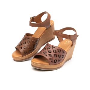 Sandalia Urbana Flexi Con Perforados Decorativos Para Mujer - Estilo 100707 Brown Sandalia Urbana Flexi Con Perforados Decorativos Para Mujer - Estilo 100707 Brown